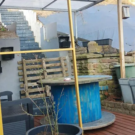 Gruenes Glueck شقة *